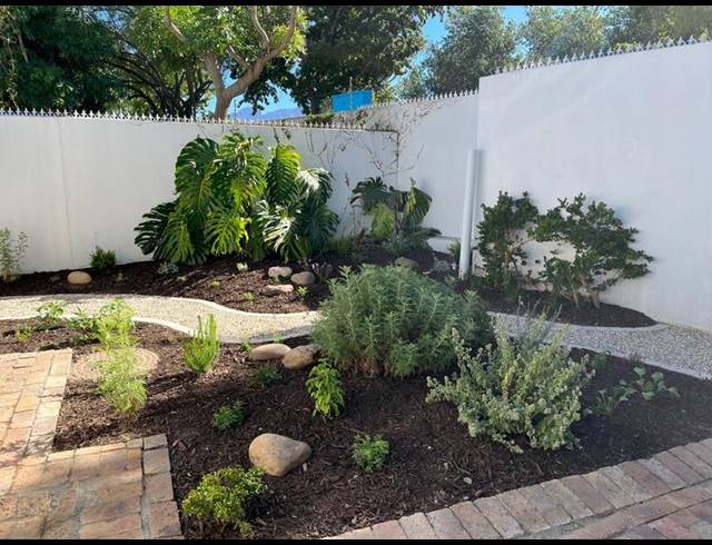 2 BEDROOM TOWNHOUSE FOR SALE IN DIE BOORD